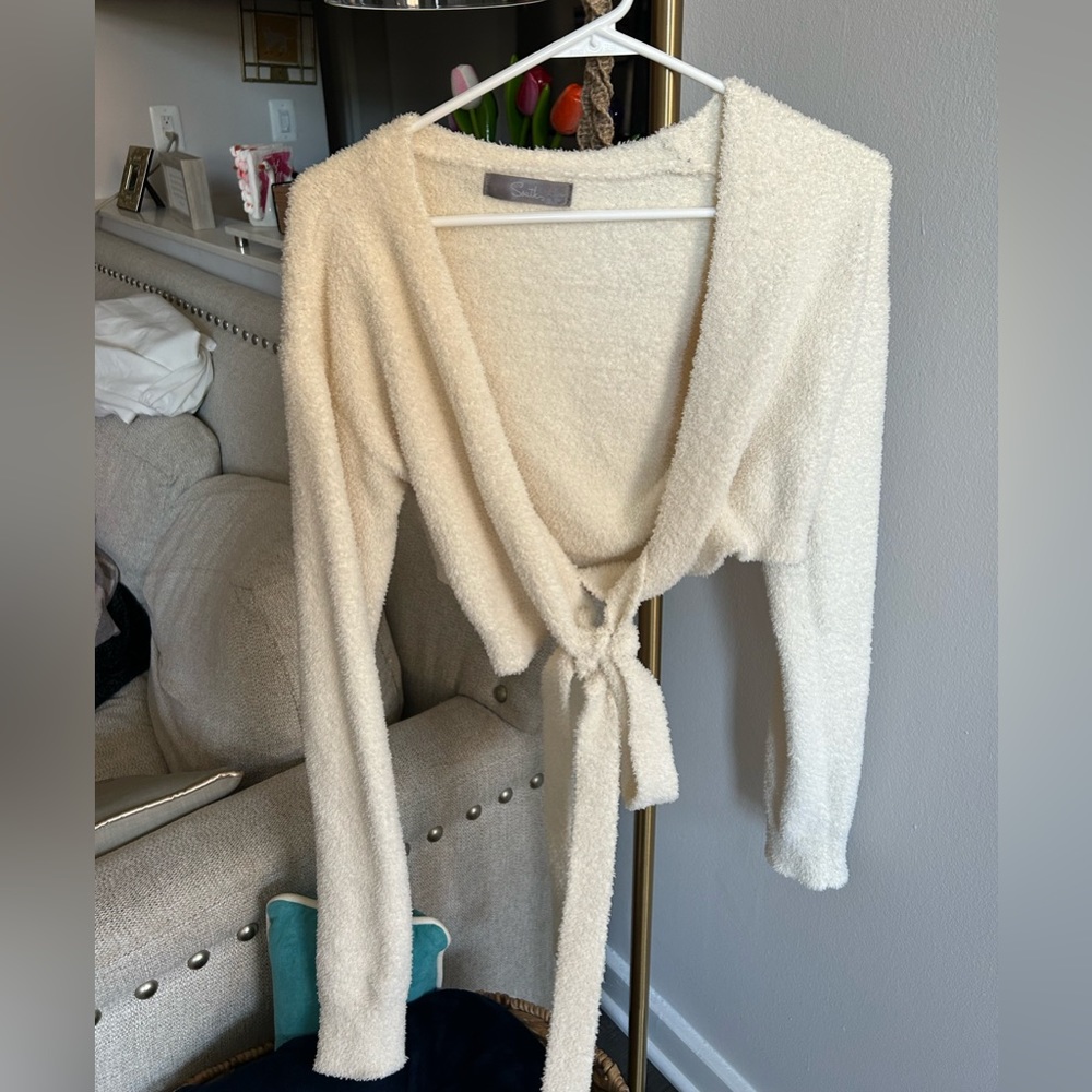 South boutique cropped fuzzy top